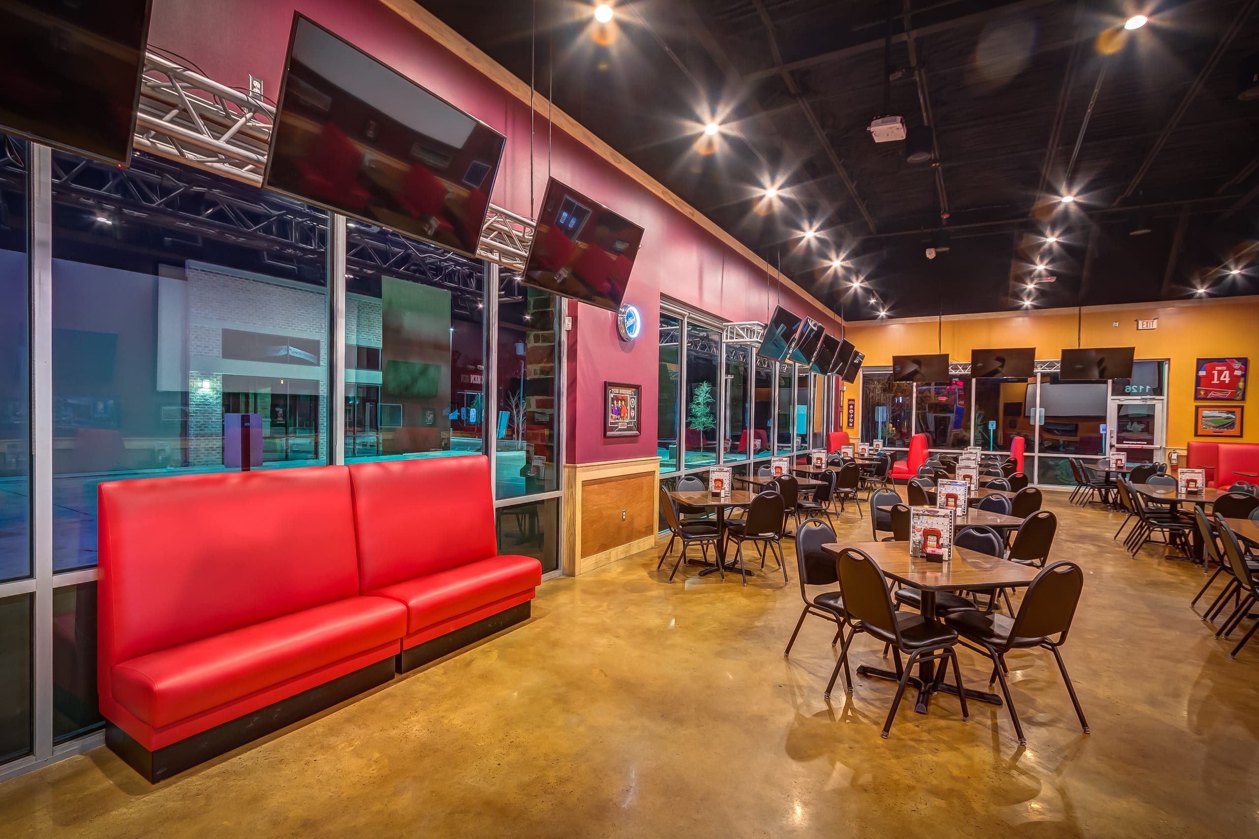 Brewingz Sports Bar & Grill — image 2
