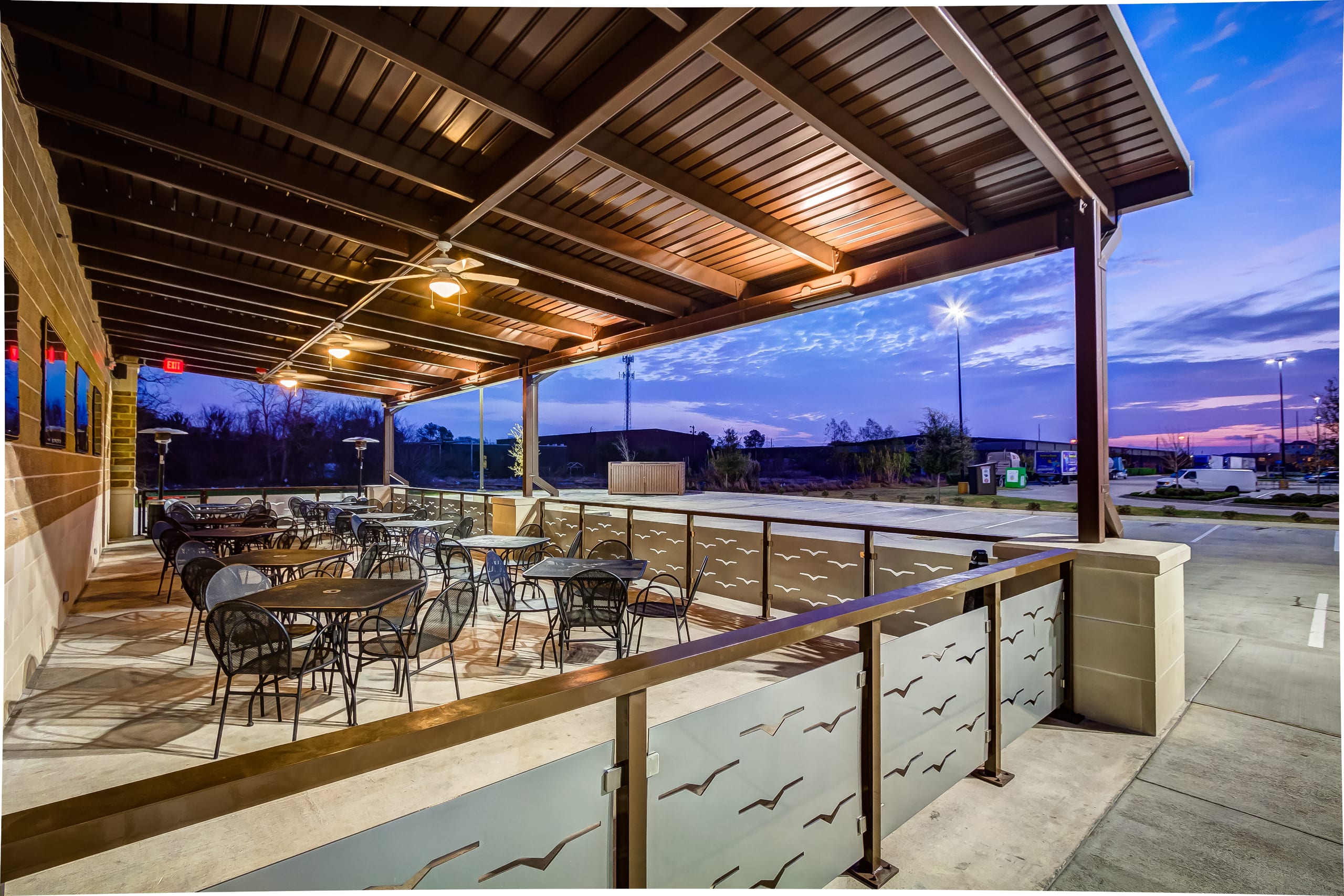 Brewingz Sports Bar & Grill — image 6