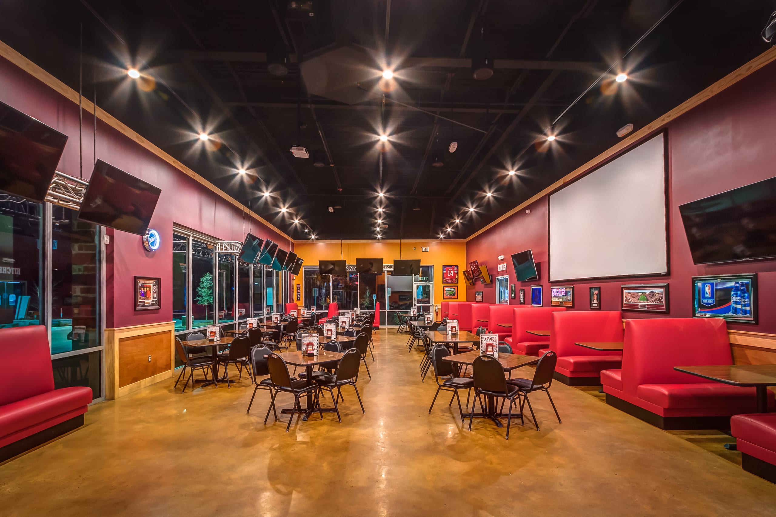 Brewingz Sports Bar & Grill — image 7