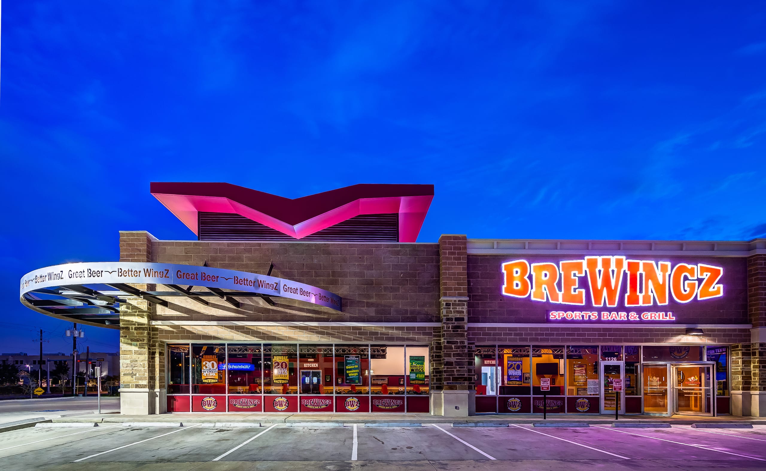 Brewingz Sports Bar & Grill — image 8