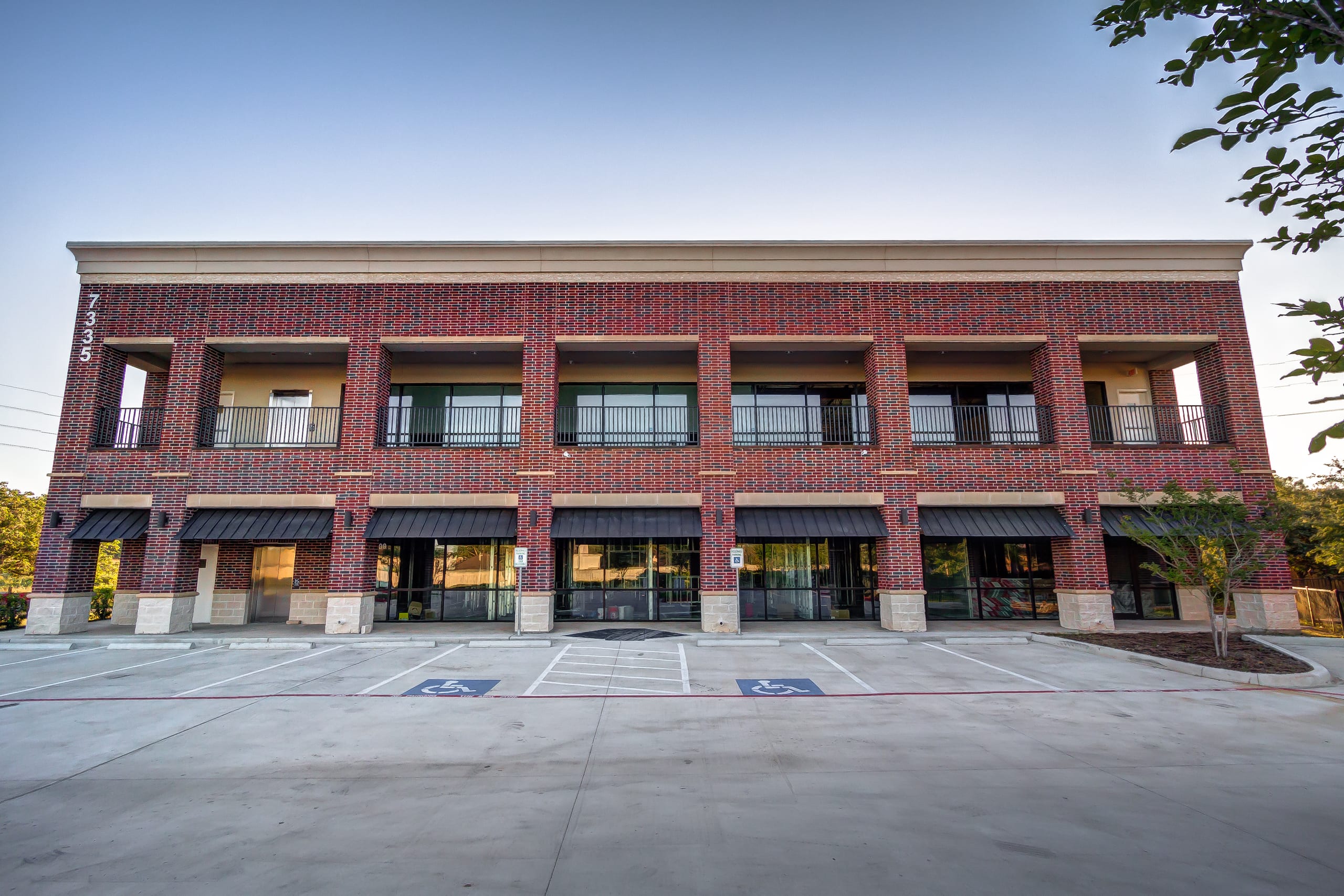Colony Creek Plaza — image 2